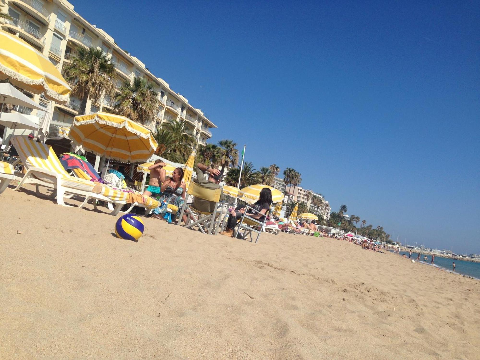 Only 60M To The Beach, 2 Bedroom Cozy Apartment, 80M2 Big Garden, Very Central Cannes Eksteriør billede