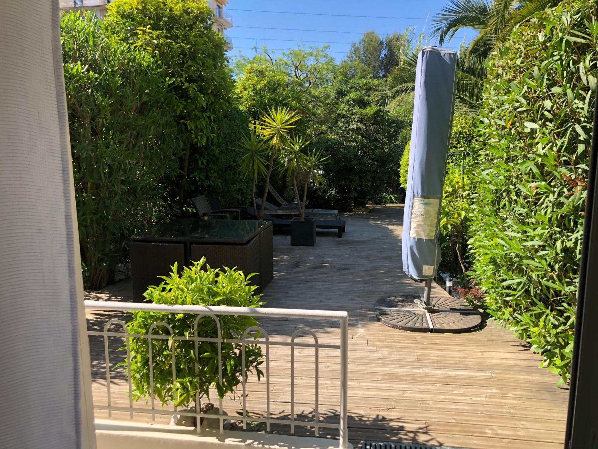 Only 60M To The Beach, 2 Bedroom Cozy Apartment, 80M2 Big Garden, Very Central Cannes Eksteriør billede