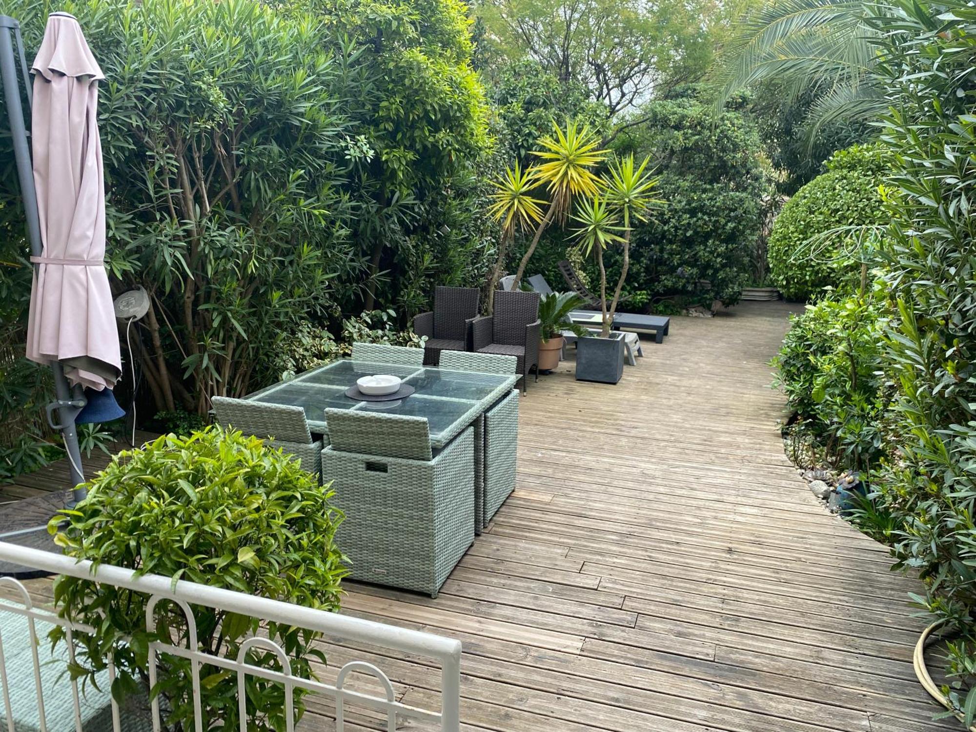 Only 60M To The Beach, 2 Bedroom Cozy Apartment, 80M2 Big Garden, Very Central Cannes Eksteriør billede